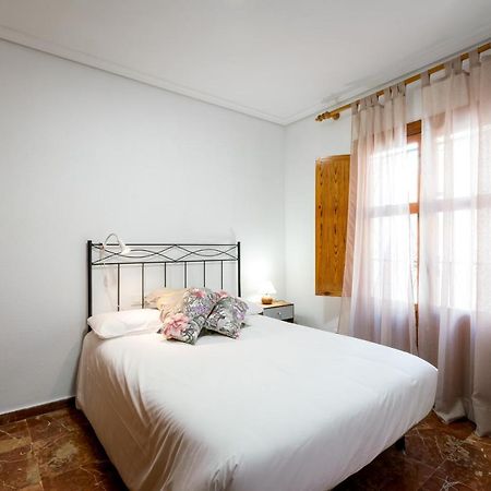 Holi-Rent Estrella Appartement Sevilla Buitenkant foto
