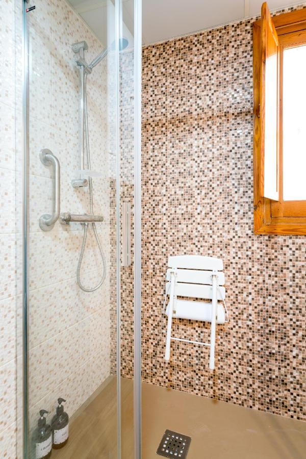 Holi-Rent Estrella Appartement Sevilla Buitenkant foto